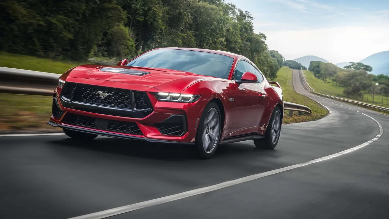 Ford convoca Mustang por falha elétrica; reparo gratuito começa em 2027