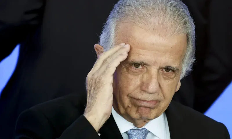 Golpistas usam número de José Múcio para pedir doações a contatos