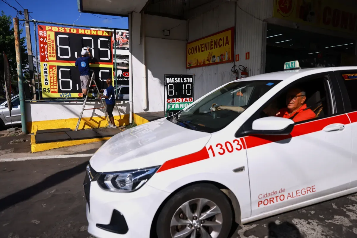 Governo mantém subsídio do diesel em R$ 2,12 por litro